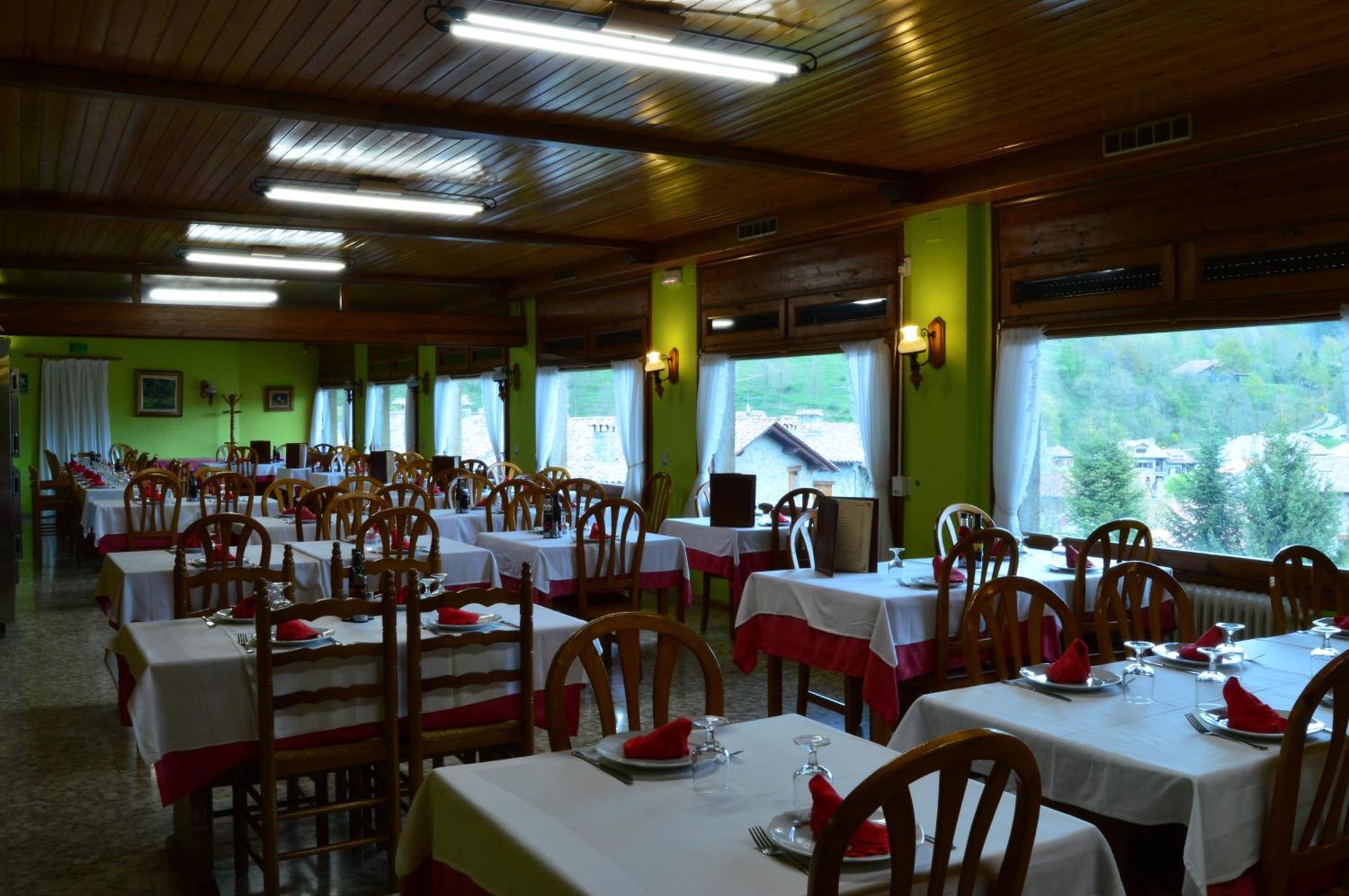 Hostal L'Escon Льянарс Экстерьер фото