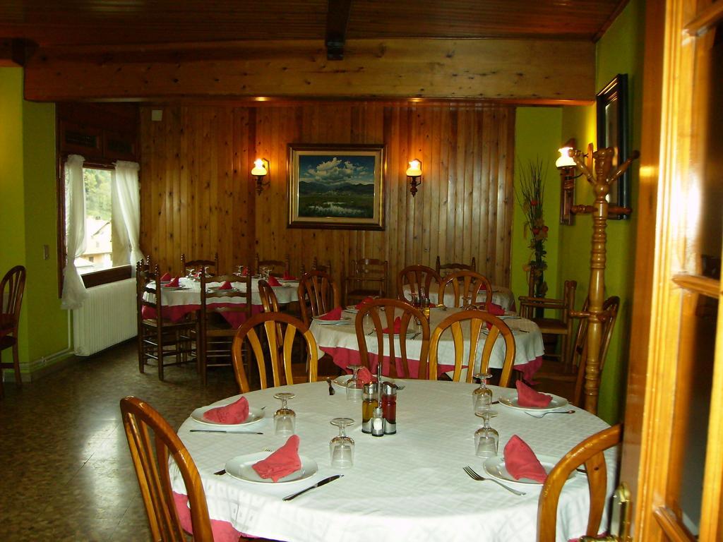 Hostal L'Escon Льянарс Экстерьер фото